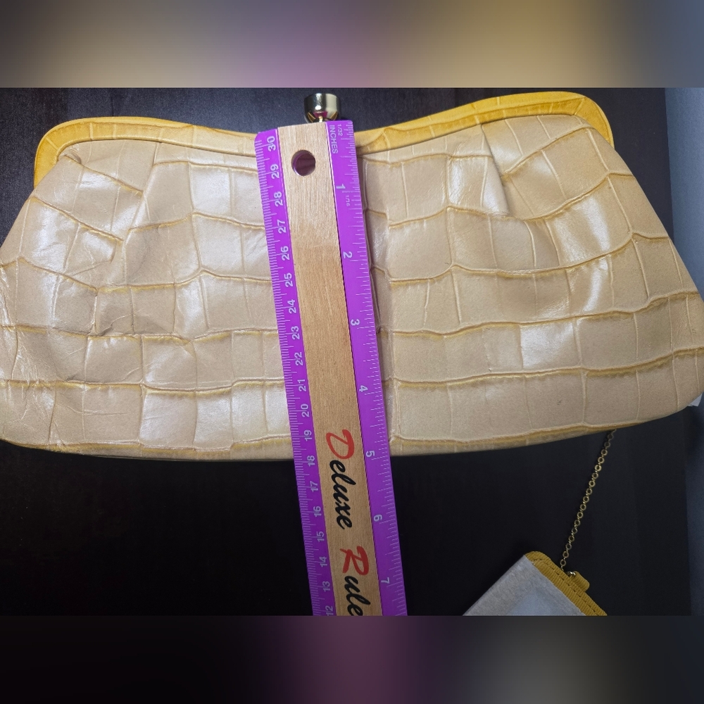 NWT Banana Republic Mustard Yellow Alligator Embossed Clutch - Picture 3 of 6